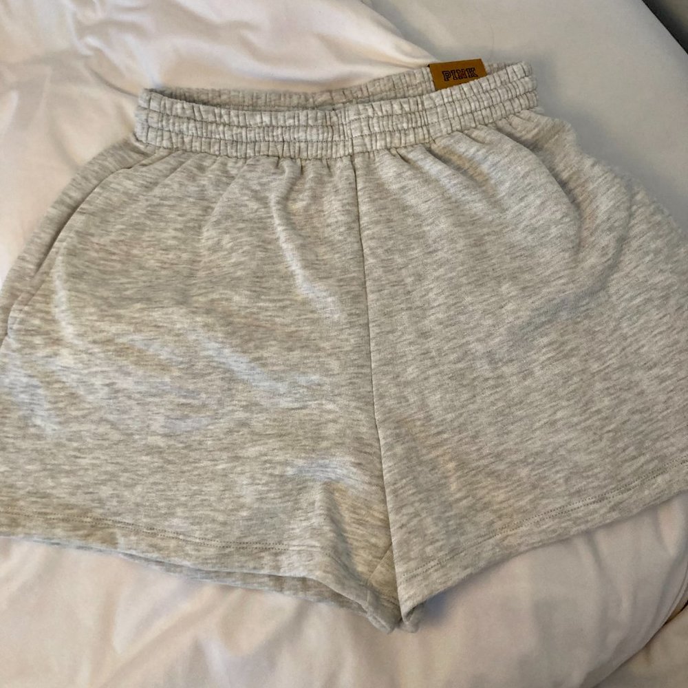 VS Pink gray sweat shorts Size M NWT